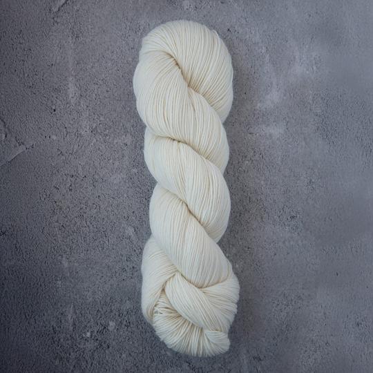Knomad Egg Shell undyed