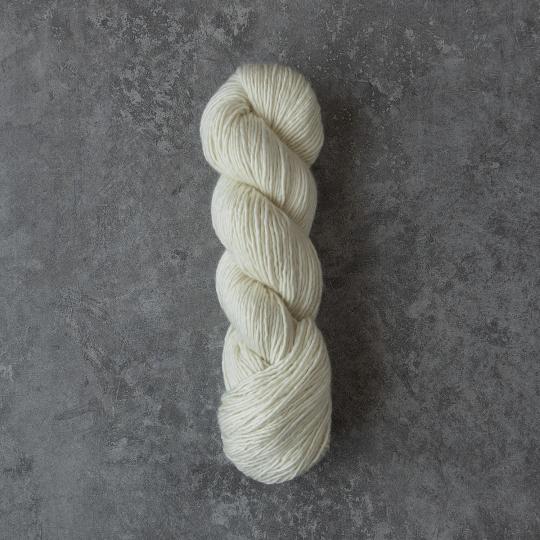 Knomad Solita DK undyed